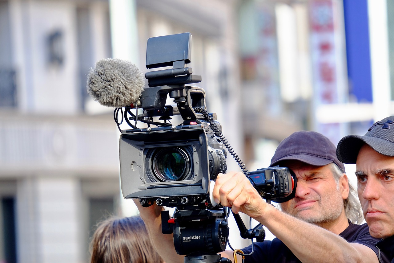 Scoop televisivo: significato, origine ed evoluzione nel mondo dei media